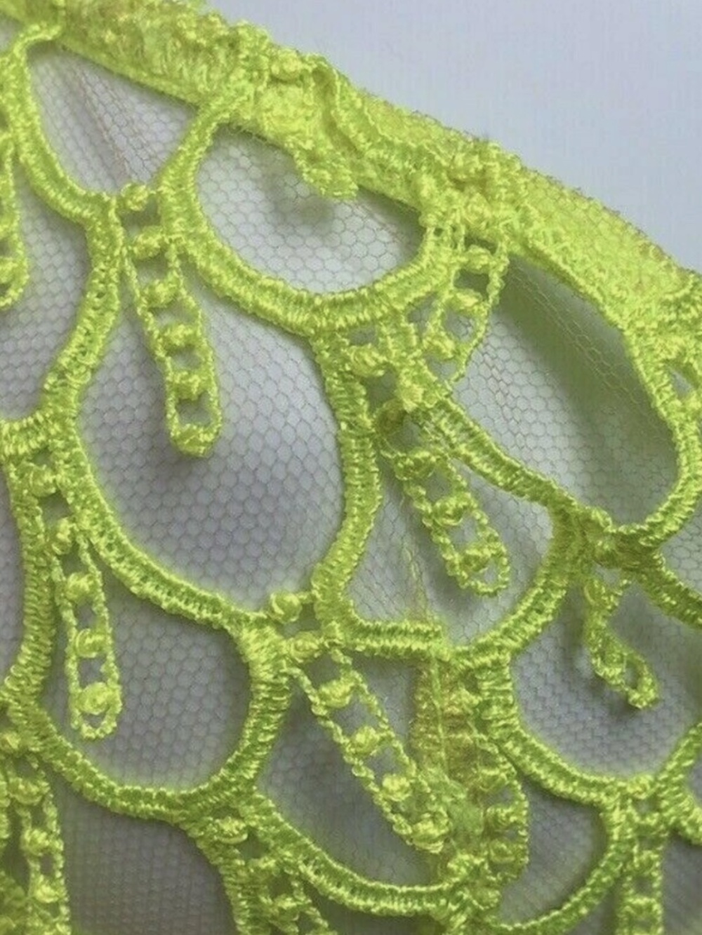 Set of 4: Agent Provocateur AXISL Bra 32B, Suspender 2, Brief, Thong 2, Lime - Picture 7 of 8